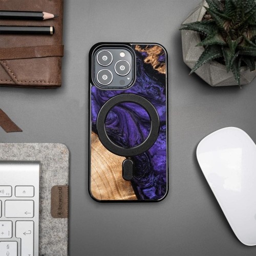 Wood and Resin Case for iPhone 13 Pro MagSafe Bewood Unique Violet - Purple and Black image 3