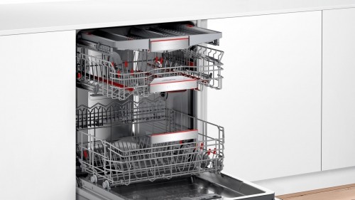 Bosch Serie 8 SMI8YCS02E dishwasher Semi built-in 14 place settings A image 5